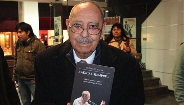 DJuarezOrieta's tweet photo. Se fue el querido Próspero Nieva. Eximio dirigente de la UCR jujeña, defensor de la democracia y sobre todo un gran político . Mis más sinceras condolencias a su familia y amigos. https://t.co/Zm7h00okYy
