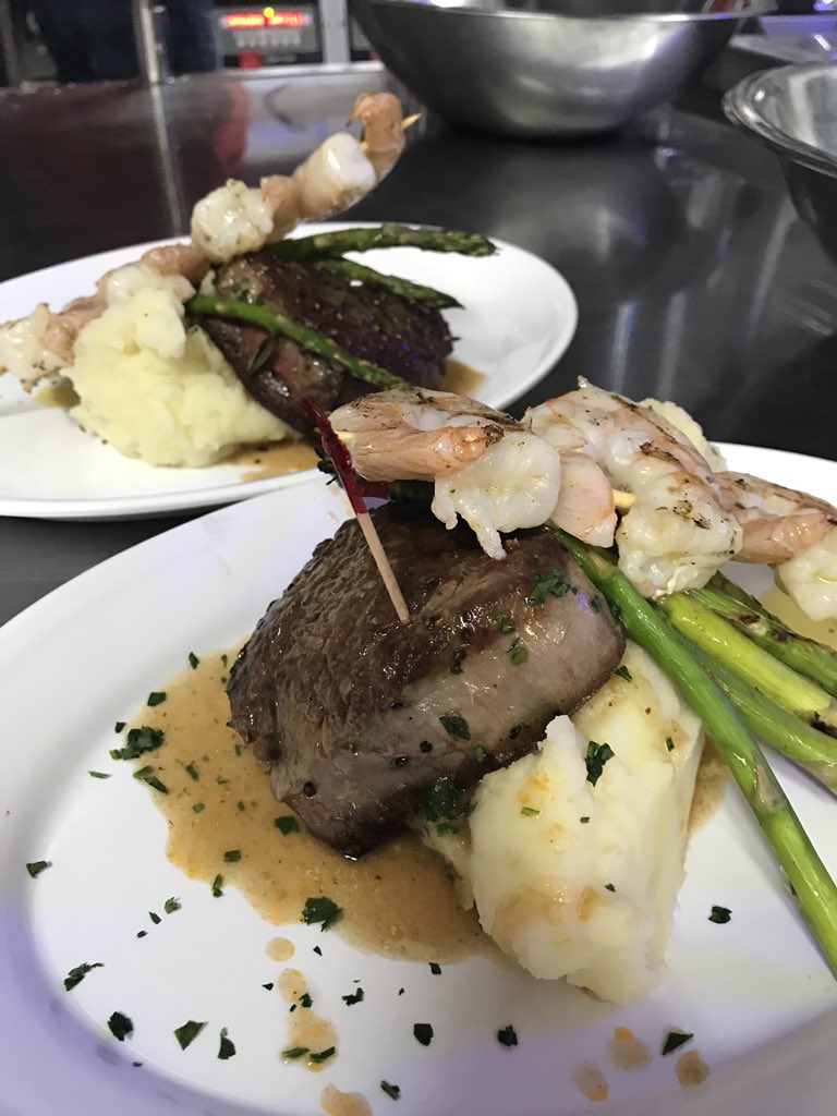 SCBrickhouse1's tweet photo. For those who visited us tonight, thank you!! For those that did not, this is what you have to look forward too soon. #filetmignon #bayoffundysalmon #surfandturf #FoodDrinksFriends https://t.co/tntOPmJvi2