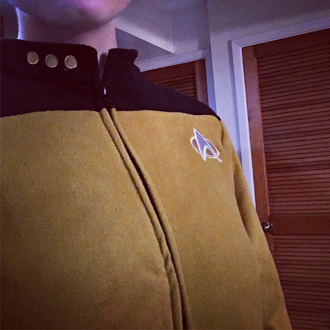unicornmaiden1's tweet photo. When you’re trying to be the Lieutenant Commander but your third pip is drunk. Next thing you know, I’ll be lifting my leg over chairs! #datariker #makeitno #tng https://t.co/P72MxRKLXG