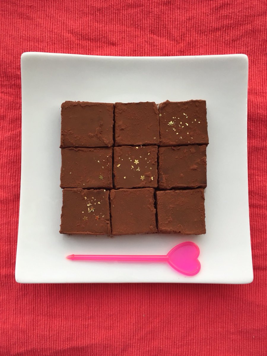 yui05160209's tweet photo. Valentine's Day💘

🍫生チョコレ���ト
🧀スフレチーズケーキ https://t.co/Kq0Trf5kce