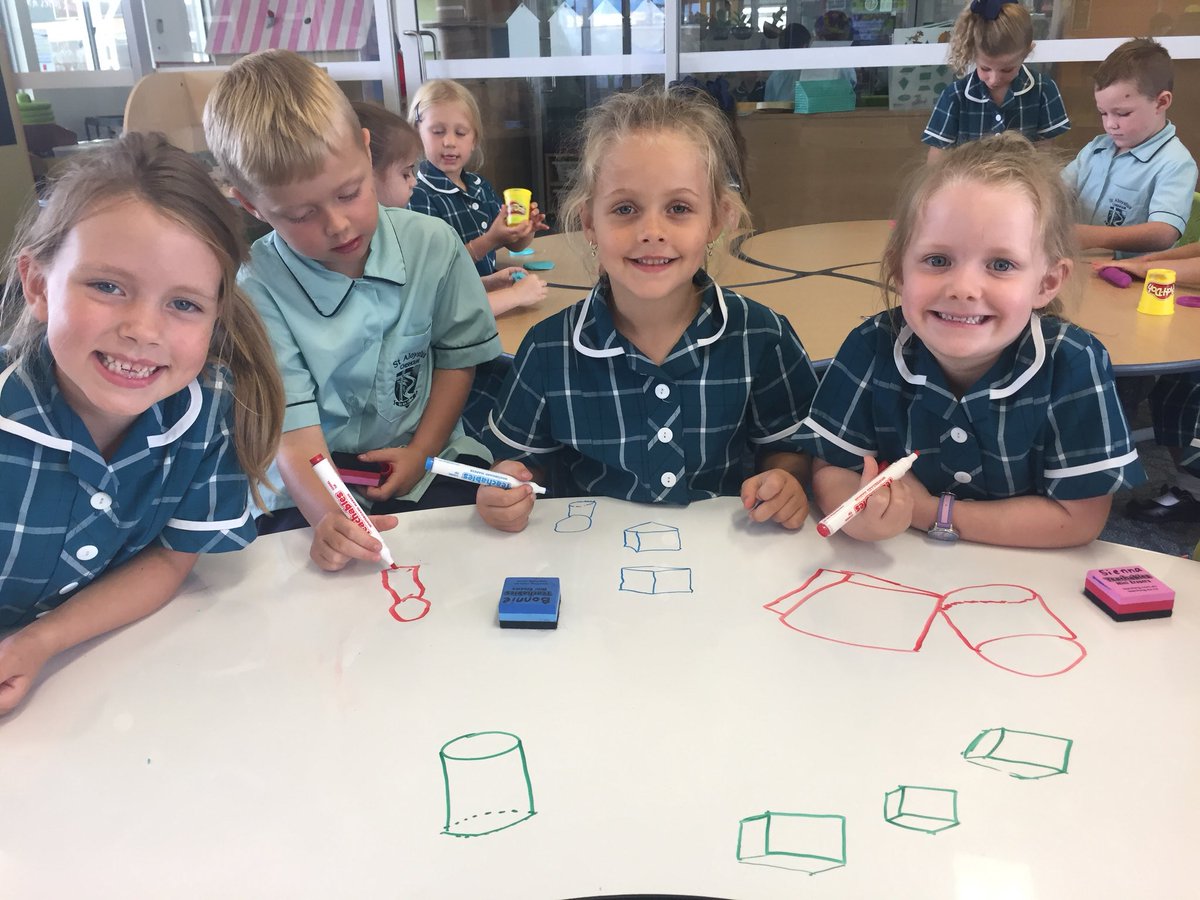 KinderW17's tweet photo. Drawing, finding and making 3D objects. We wonder if they are at home as well? https://t.co/kvH82Ps6kN