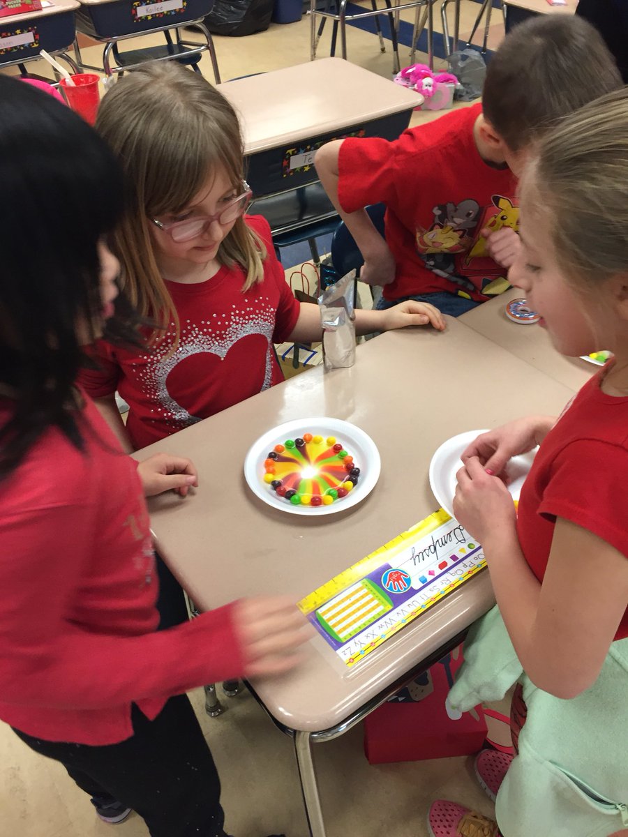 JoeWalkerES's tweet photo. We had awesome Valentines Day parties today. Thank you to the PTO and all of our parent volunteers! #JoeWalkerES https://t.co/tqKP4u5RTg