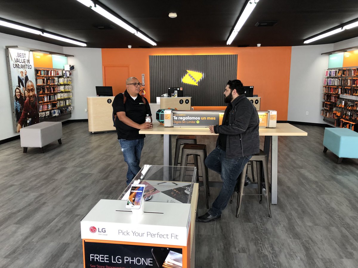 TimJamaal's tweet image. PayJoy, 2020 Pomona and Boost Mobile, what a Team!#BoostNationEvent @prailpcs @Alicia_SPG