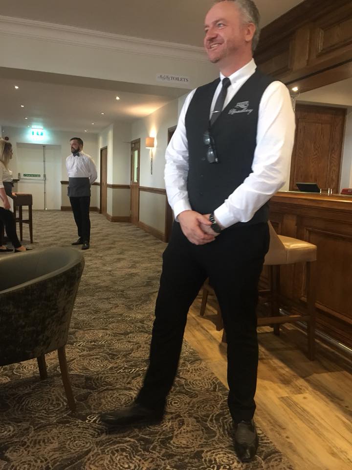 HeadleyVenue's tweet photo. John our special events manager is ready and waiting with the events team to help create wonderful memories on your special day. #headleyvenue #weddingvenue https://t.co/Q1JSqngUnu
