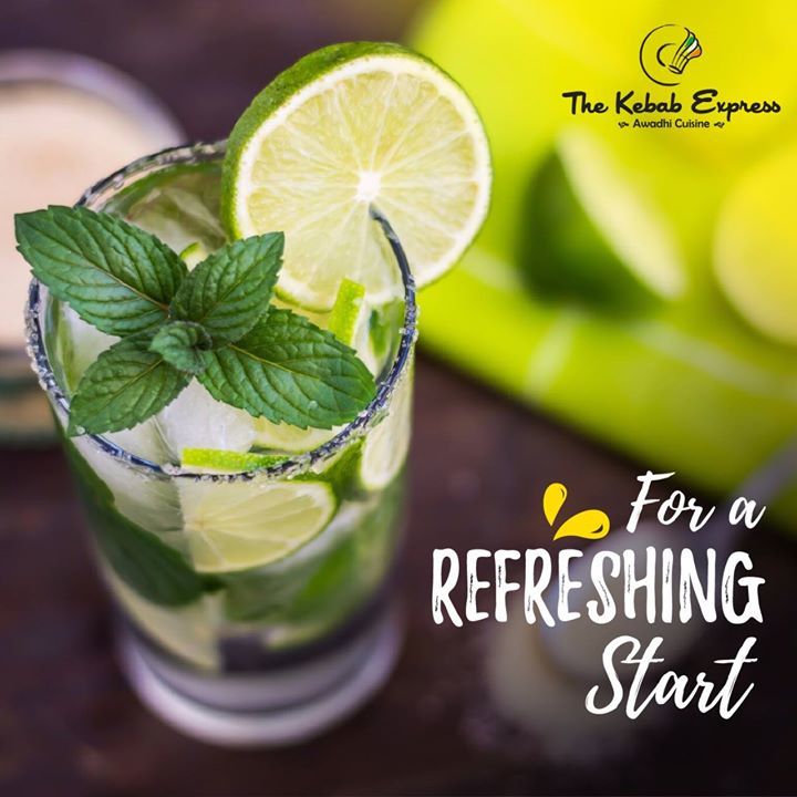 thekebabexpress's tweet image. The clouds are clearing away today and #Lucknow is filled with warm Sunshine ! Cool down with our Fresh Lime Soda for a refreshing afternoon. 

#AwadhiFood #LucknowFoodies #FreshLime #Soda #Lunch #Dinner #Biryani #Kebab #Chicken