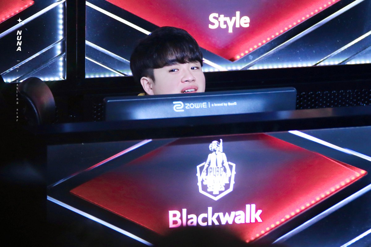 battle_nuna_god's tweet photo. 180211 PSS 스쿼드 결승
#blackwalk #블랙워크 #백형철
빵 떡 ㅎ https://t.co/r2XsAfawMt