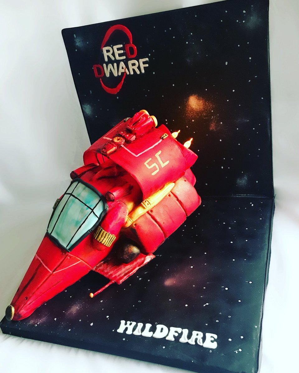 SugarellaC's tweet photo. @RedDwarfHQ a massive happy birthday so here’s a cake made specially #wildfire #acerimmer and there are many more in this group https://t.co/qLBwgwm525 #cakesfromthedwarf #thecakecollective https://t.co/nVV73mucaR