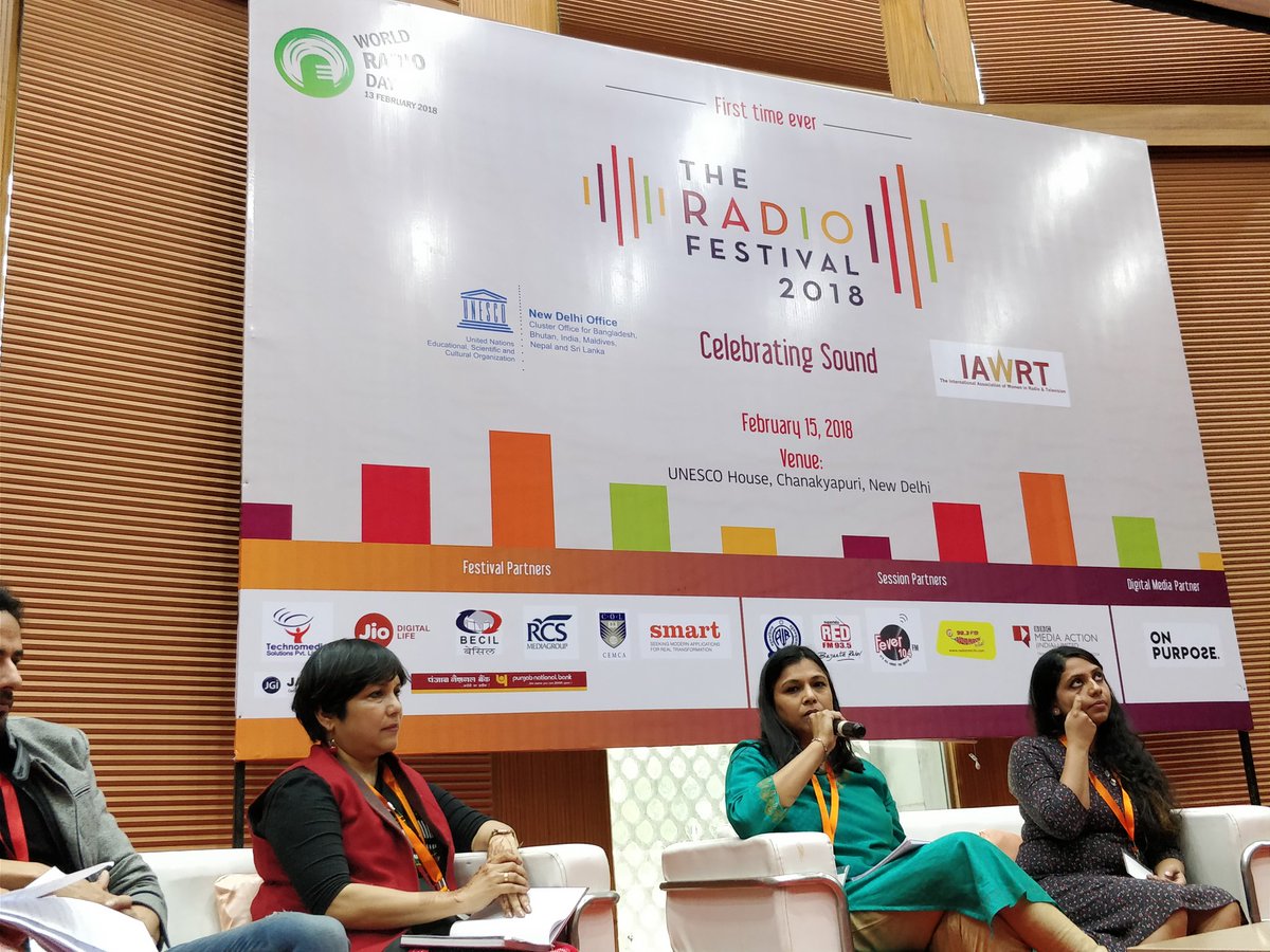 At #theradiofest <a href="/ArtiJaiman/">Arti Jaiman</a> on importance of people's participation in #creativityinprogram