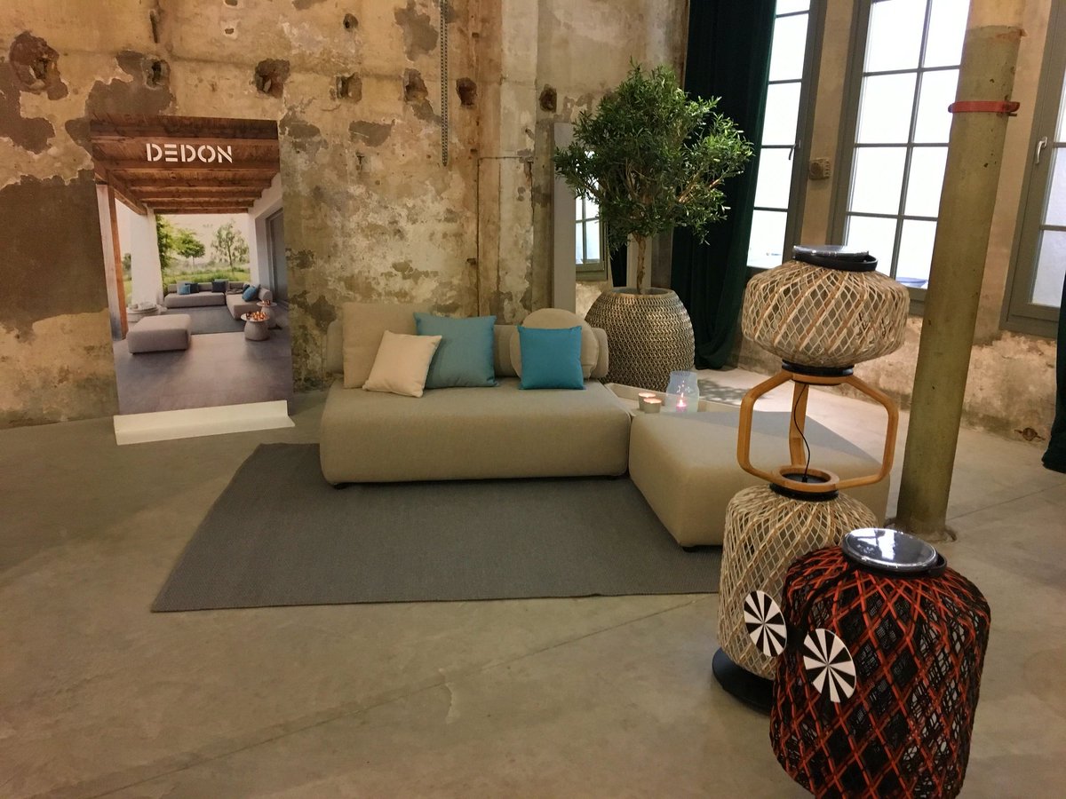 DEDON's tweet image. Impressions from our Mediaday in Barcelona with DEDON's 2018 new collections, including award-winning designs by Sebastian Herkner and SEAYOU by Jean-Marie Massaud or BRIXX by Lorenza Bozzoli #barcelona #thankyouforjoining #barcelonadesign #diseño #dedon #muebles #events