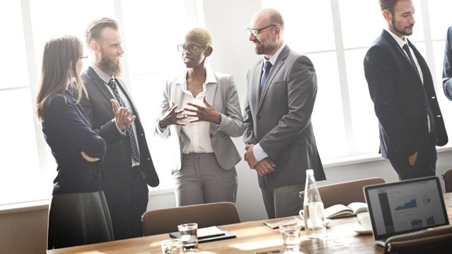 CarstenStrube's tweet photo. Neuer Artikel auf @HRMMagazin: Erkenntnisse und Einsichten zur modernen #HR Organisation von Mercer-Experten Dieter Kern und Hanning Kruse. https://t.co/fz4yntaBzG https://t.co/Gkt6oTYpQ6