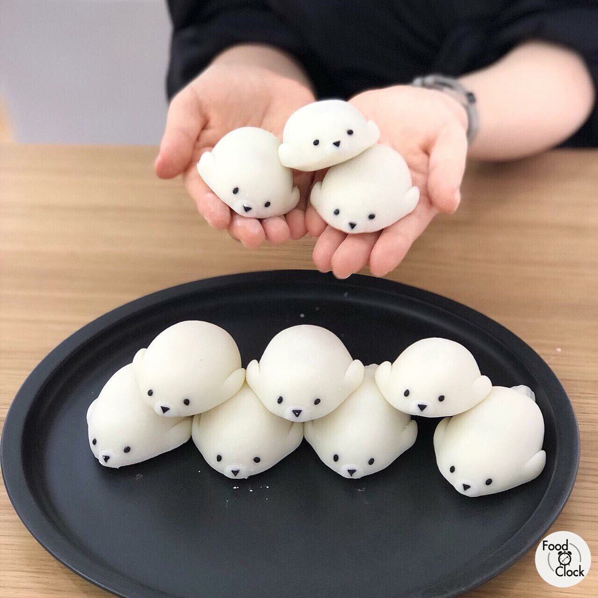 highestsniper's tweet photo. โมจิอุ๋งงงงงง 😭😭😭
น้องน่ารักเกินไป โอยยย พี่แพ้แล้ว

| FOODOCLOCK https://t.co/381XkWcQpY