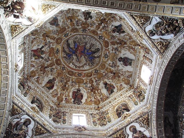 蔵前仁一 旅がくれたもの 発売中 على تويتر 今日からがらりと変わって05年に行ったメキシコの旅 なかでもウルトラバロックと呼ばれるメキシコの教会装飾をお送りします 最初はオアハカのサント ドミンゴ教会 05 Santo Domingo Church Oaxaca Mexico