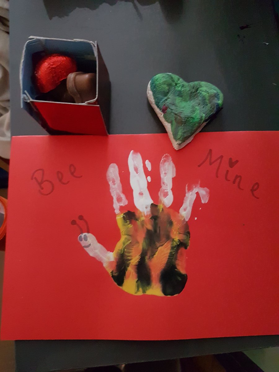 BcupsNursery's tweet photo. More Valentine’s fun from Buttercups Nurseries yesterday - in Chalfont St Peter the children made chocolates and decorated salt-dough hearts whilst in Teddington they all contributed to a great display. @NDNAtalk @Visit_Bucks  @Teddington_Town https://t.co/0hcpQor8d3