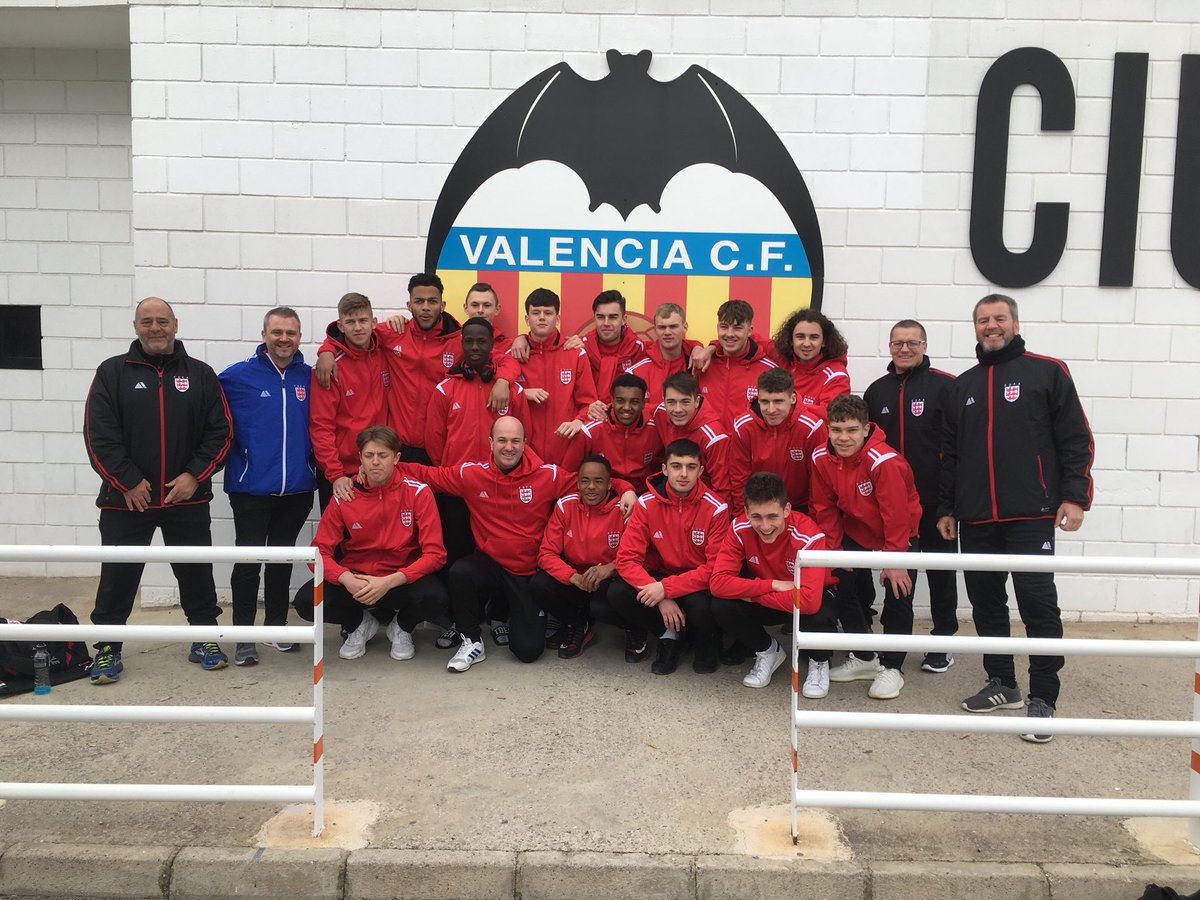 ESFAu18's tweet photo. Well done to the England Schoolboys U18 squad on their successful training camp in Spain. Two great performances. @jkperform_je @schoolsfa https://t.co/RdHtEeNN8V