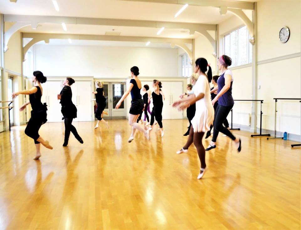 ballet4lifeuk's tweet photo. Thursday #halfterm #dance classes #Ballet beginner #ballet short course 11.30 @StPetersW4 &amp; Beginner Ballet Course 7.30pm @ArtsEdLondon #W4 https://t.co/jJdzbJI6aG