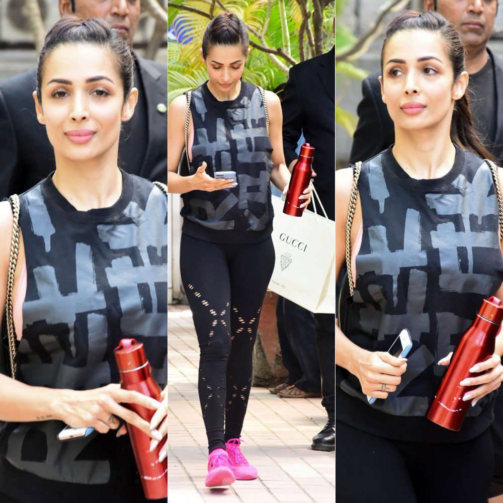lovekarmapass's tweet photo. Malaika Arora was spotted post her gym session in Mumbai.
#malaikaarorakhan #malaikaarora #bollywood #gym #gymlove #gymlife #workout #fitmom #figirl #fitness #fitnessgoals #fitnessmotivation #inspiration #motivation #fitnessqueen #sexymom #sexy #model #modelife https://t.co/5JdGUBRc15