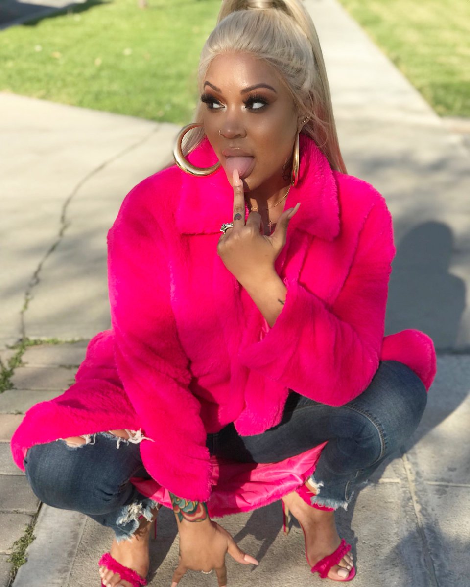 lyrica anderson give it to me lyrica anderson give it to me