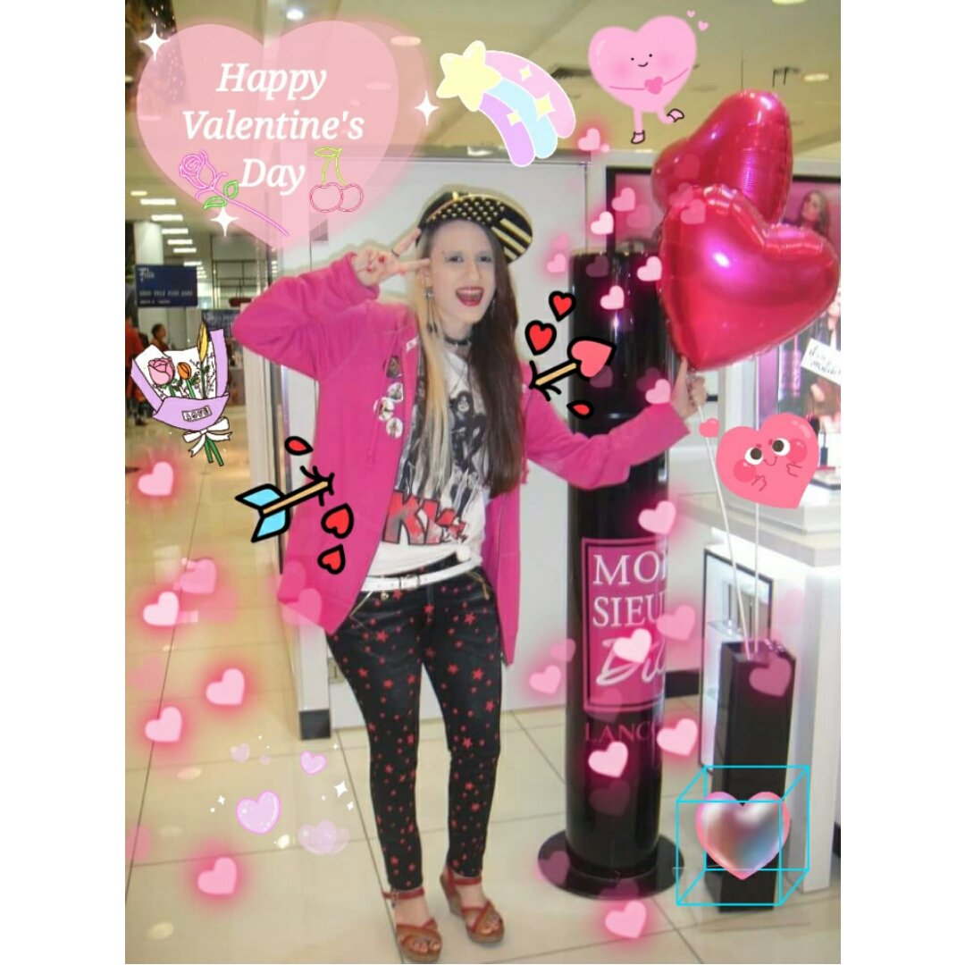 LilianStanley94's tweet photo. ๐๐ Happy Valentine's Day babies ๐๐ have a wonderful day ๐ #HappyValentinesDay #KissArmy #GlamMetalGirl #80sLifestyle #LittleMonster #HalfBlonde #Groupie #Kawaii #RockAndRollGirl #SethRollinsGirl #TeamRollinsVenezuela #AJStylesGirl #TheyDontWantNone #BellaArmy #SashaKrew https://t.co/GseCmZAlUJ