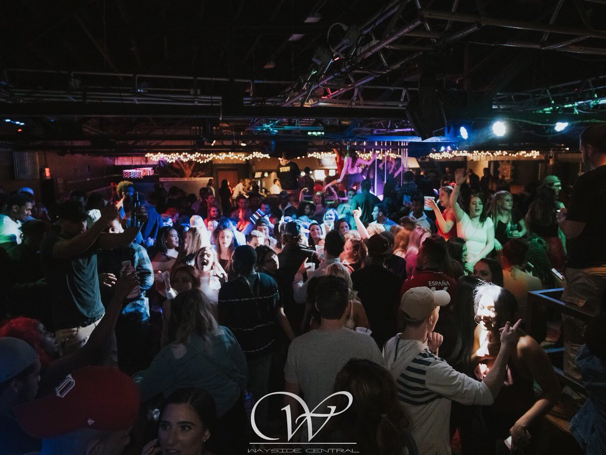 WaysideCentral's tweet photo. Cupid is Stupid 💘 vs #ValenPints ❤️photos are in! 😍
We had a great turnout! 🙌 https://t.co/wcuGSYaPQI
