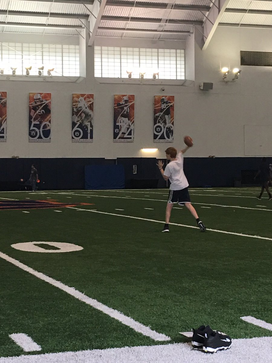 BAMA_ASSASSIN's tweet photo. He’ll be back in Auburn the first week of June for the @AuburnFootball camp! QB Justin Hatfield c/o 2023. Huntsville, AL. #Releasethehounds https://t.co/1IsAOXENL6
