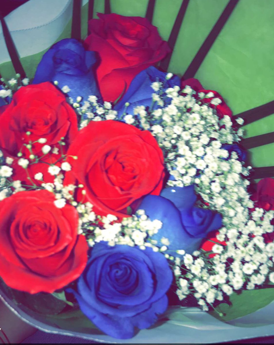 When you love blue 💙 there are no exceptions 🙃 #ValentinesDay2018 ✨