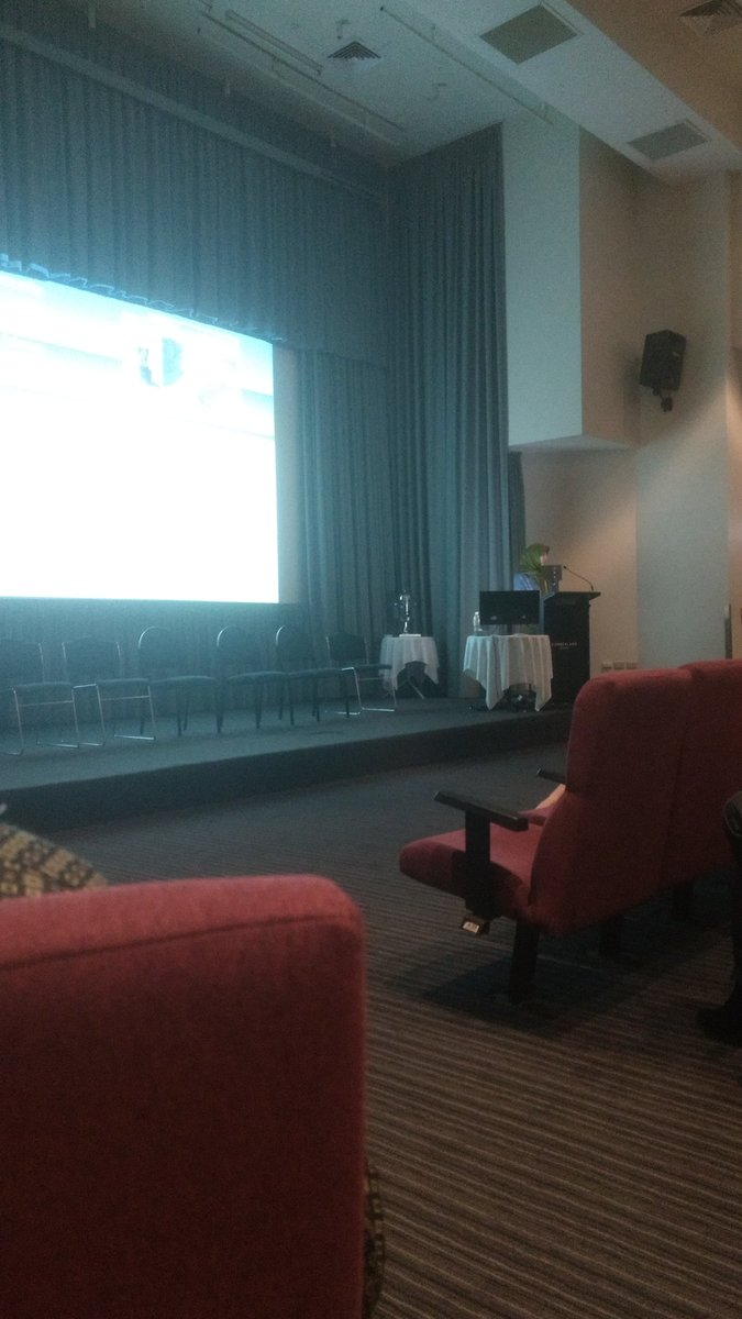 virologyhannah's tweet photo. Some great 3 minute talks at #lorneiandi including by Behnaz Heydarchi, vaccinating cows to get antibodies against HIV! @The_VIIN @dfjp https://t.co/RusDTbqwvL