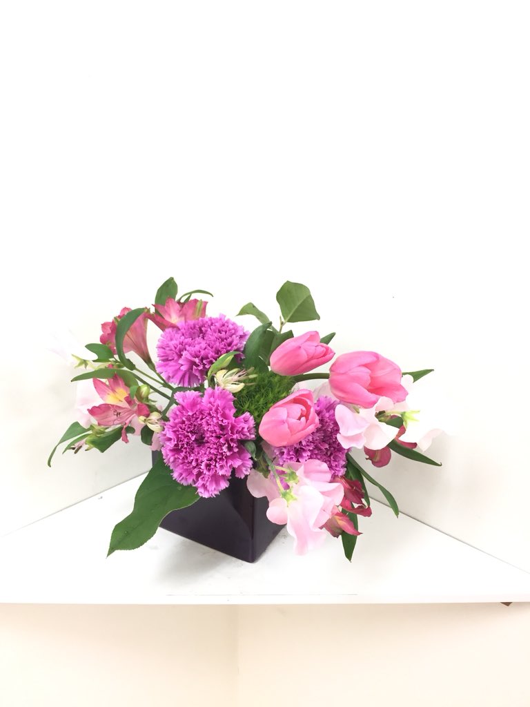 donalinha222's tweet photo. #定期生け込み
#ブーケ
#春のブーケ
#クリニック
#flower #flowers #flowerpop #flowerstagram 
#hiroekato 
#花のある風景
#加藤ひろえ https://t.co/nTJOCQ8SK2