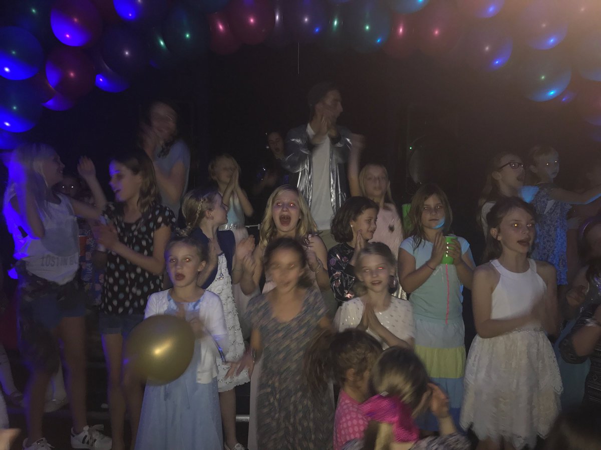 SVElementary's tweet photo. Super fun dance party!  Boys get your turn 3/9! https://t.co/W7jUCpKhqY