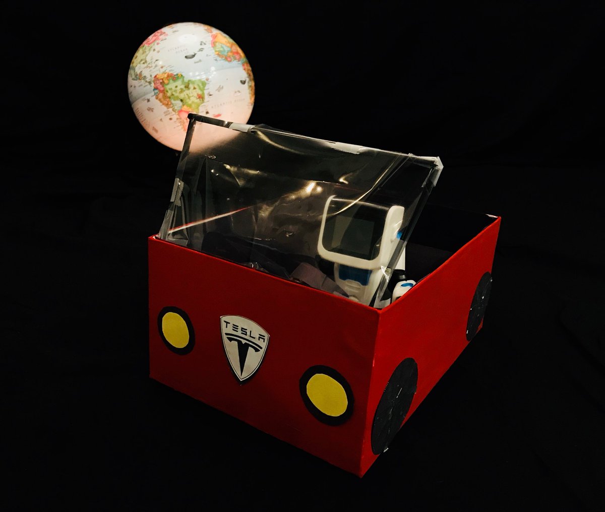 alexanderleader's tweet photo. @elonmusk Thx for inspiring my 10yo daughter’s interest in science...and building of her Valentine box. Can’t wait to see an upcoming launch in person. #SpaceX  #Tesla @SpaceX @Tesla https://t.co/FsVJctGPPf