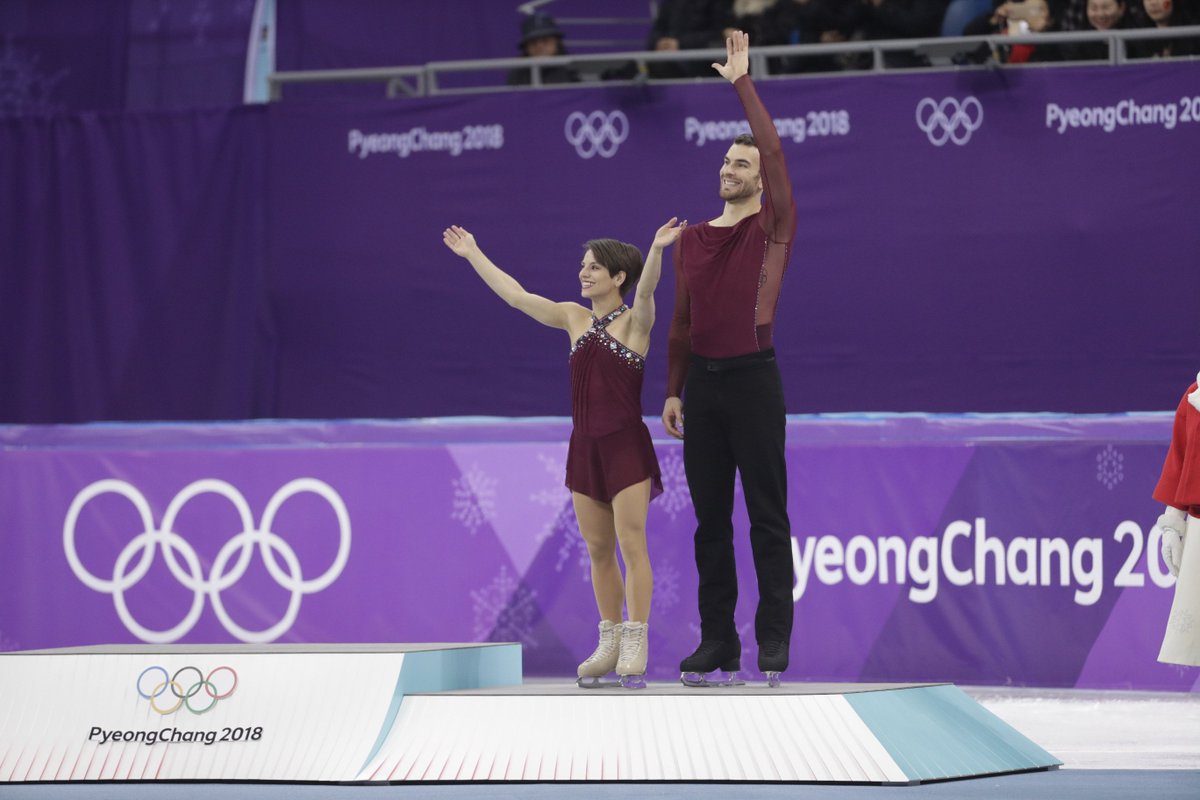 Meagan Duhamel and Eric Radford become #TeamCanada's first double medallists at #PyeongChang2018, adding a pairs bronze🥉 to their #figureskating team event gold🥇.

Details👉 bit.ly/2BZc54a