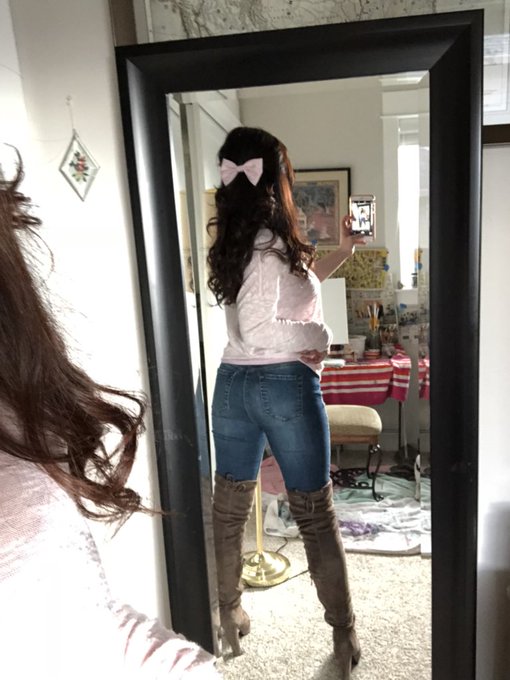 bby pnk 🌸 https://t.co/Fd7gswjgCd