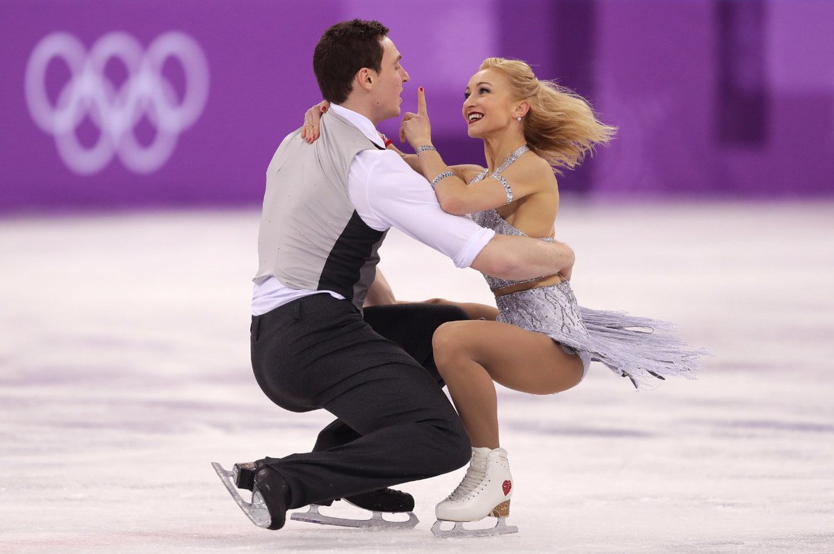 ✧ Wahnsinn, #gold für Aljona Savchenko &amp; Bruno Massot #GER im Paarlauf! #Silver geht an Cong Han &amp; Wenjing Sui #CHN und #bronze an Meagan Duhamel &amp; Eric Radford #CAN. Congratulations! ツ ♡ ✧ #PyeongChang2018 #Olympics #FigureSkating