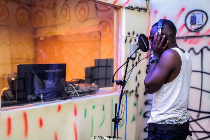 ajeezayGH's tweet photo. Killed the King promise selfish jam.... Comedy &amp; music https://t.co/sEe82ZLAUt