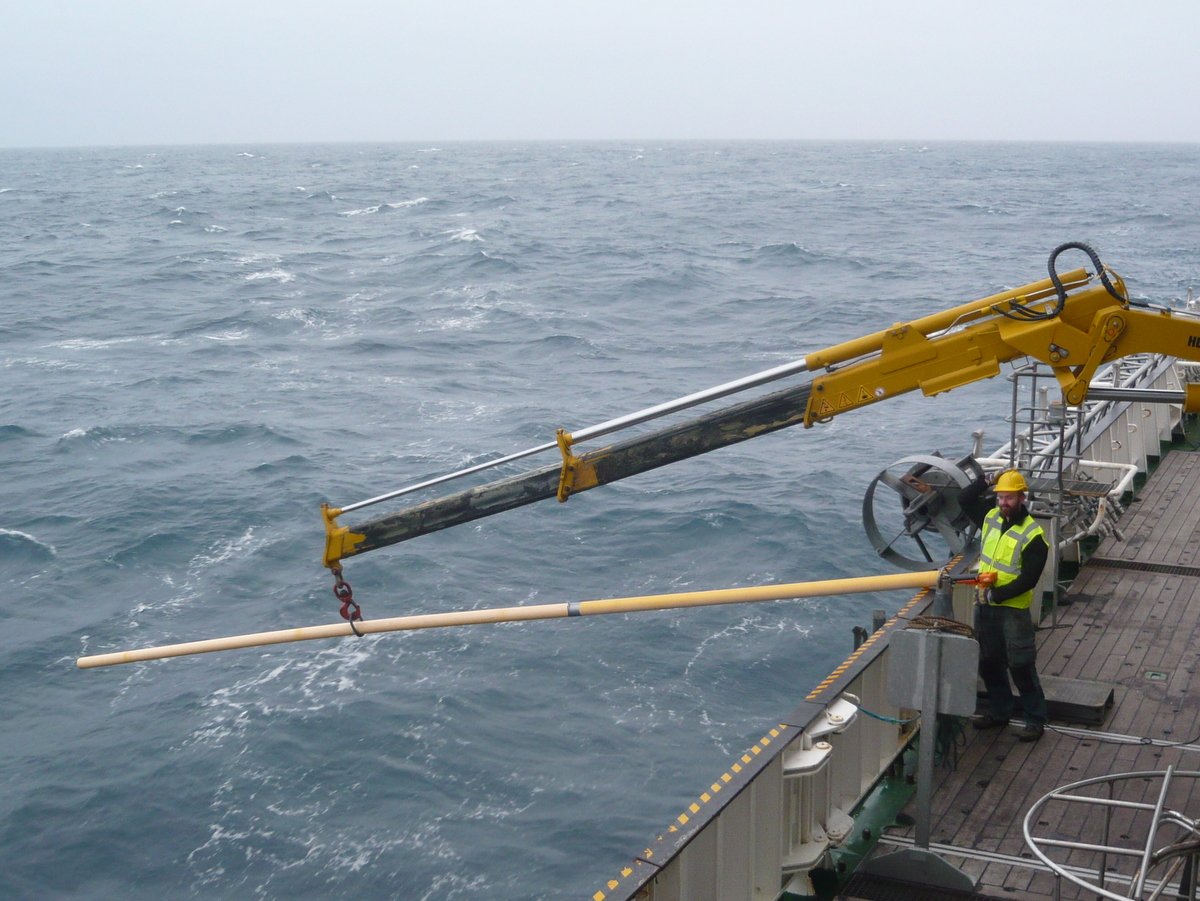rdlarter's tweet photo. Seismic data we are collecting on #DY087 will be used to study the ocean as well as the sub-seabed, but getting oceanographic control data while towing a 3 km streamer is tricky. Here @UniofExeter Tobi demonstrates our improvised solution for deploying probes https://t.co/V1e8RGPOrx