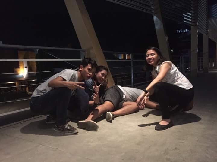 johnsamuya's tweet photo. We found dead body HAHAHA #drunkmaster https://t.co/1JSSuP3wKS