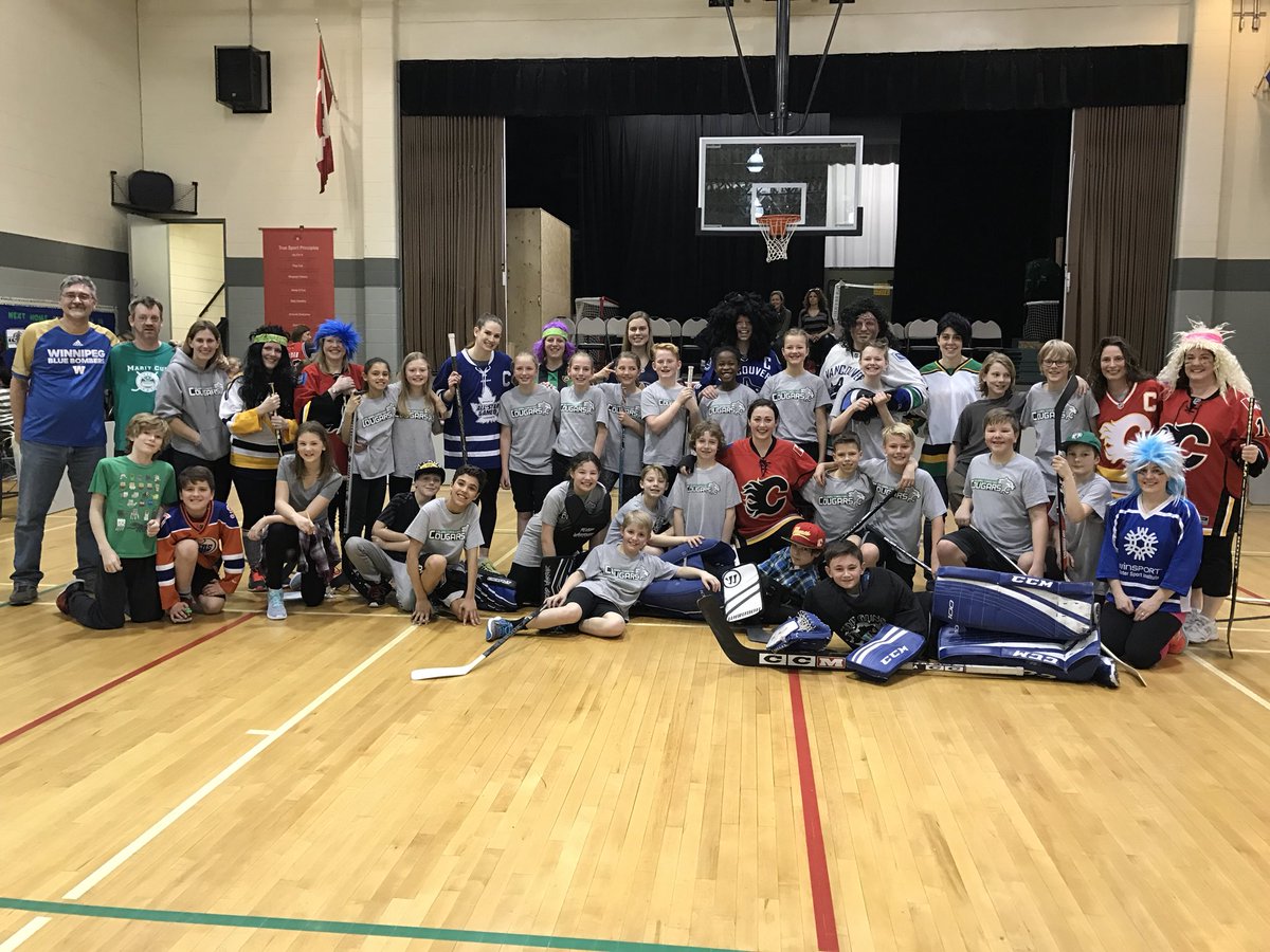 YYCChristian1's tweet photo. @Mikkelson12 was so fun to cheer for you and your team this evening, congrats on the win! From the students at CCS and our floor hockey team! #GoCanada 🇨🇦 https://t.co/5vvsOkshvk