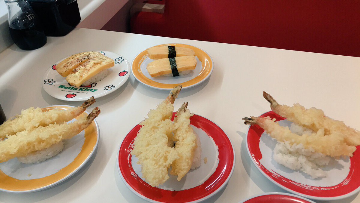 almightymika's tweet photo. Sushiiiiii. 🐷 https://t.co/riePf6Q2iJ