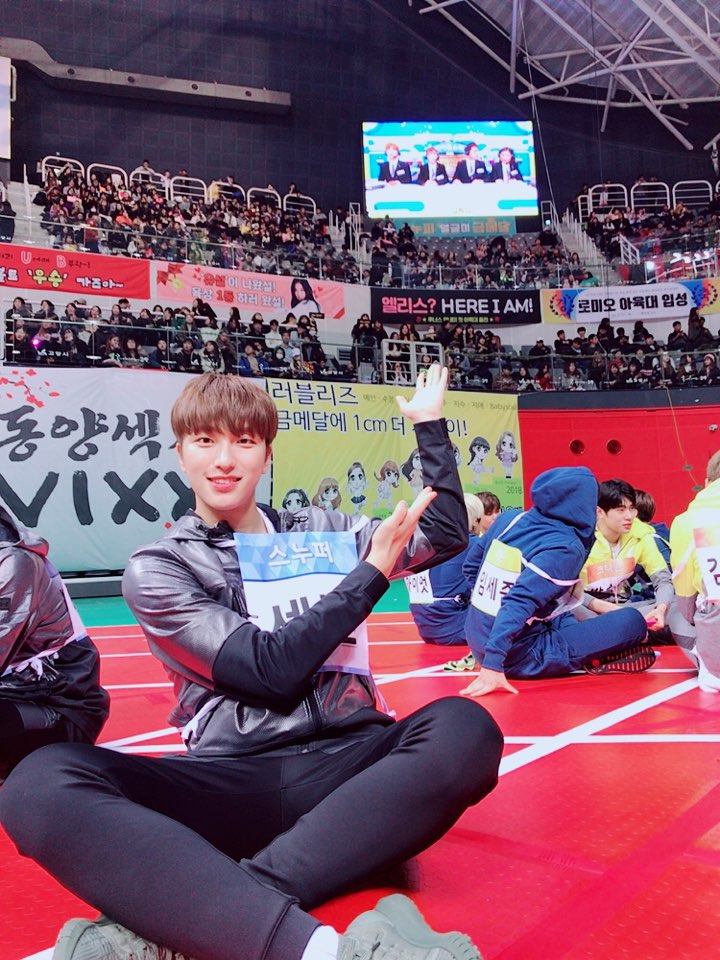 snuper6's tweet photo. 스윙이랑 사진 찍었다❤3❤
스윙분들 오늘 아육대 많이봐주세요!
#세빈 #스누퍼 #SNPER https://t.co/vQbNw9r9dY
