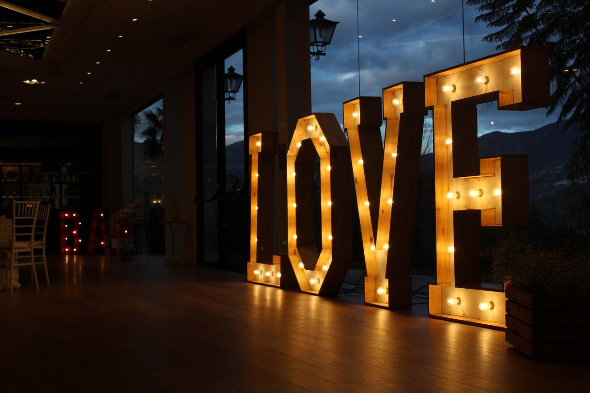 blancoweddings's tweet photo. Let us light up you day💕 #blancowedding #costadelsol #love #lights #wedding #weddingplanner #spain #instawedding #vsco #vscocam #design #inspiration #bride #groom https://t.co/noXaIWPTYx
