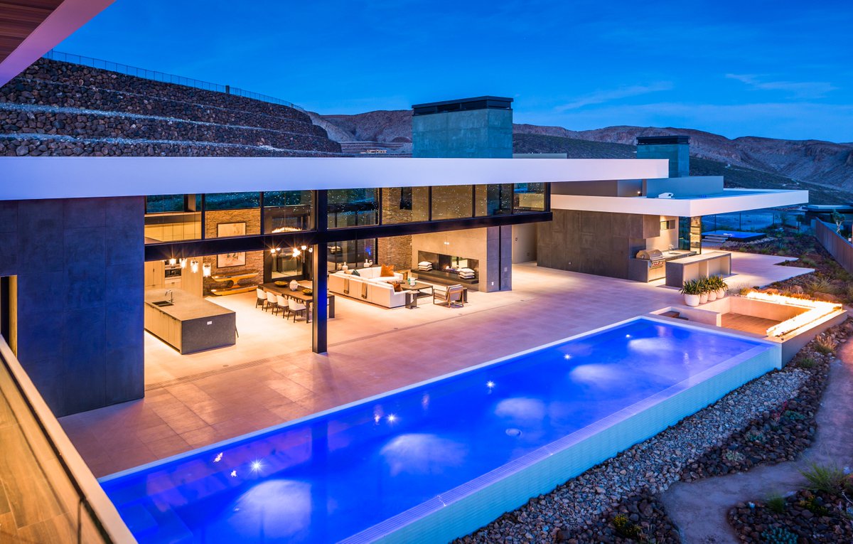 elite_traveler's tweet photo. SB Architects has completed the first desert-inspired luxury home at Ascaya: https://t.co/SgiXDlbLB3 @AscayaNV #LuxuryRealEstate #Ascaya #LasVegas https://t.co/43DDg5SfpP