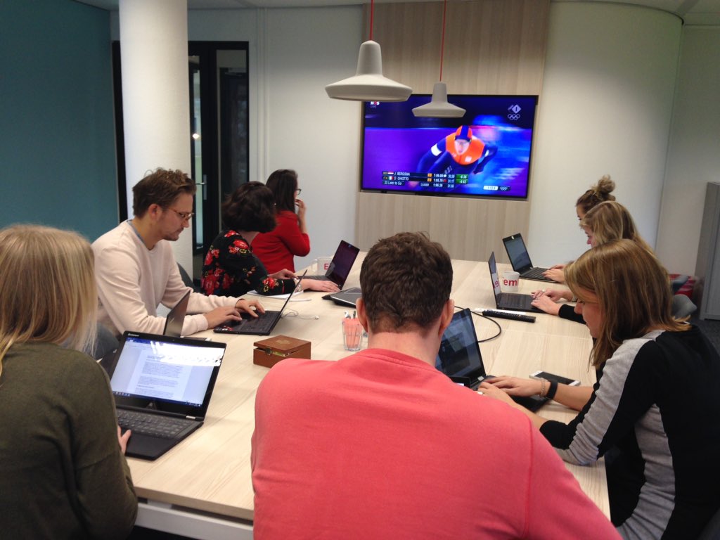 Het nuttige met het aangename verenigen: wij missen op kantoor niets van de #10km van #Bergsma en #Kramer! #OlympischeSpelen #Sven #Pyeongyang2018