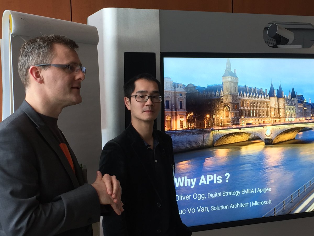 BeMyAppEMEA's tweet image. API session provided by Microsoft and Google for #recodingBNPP, the crucial element in a digital ecosystem @BNPParibasCIB