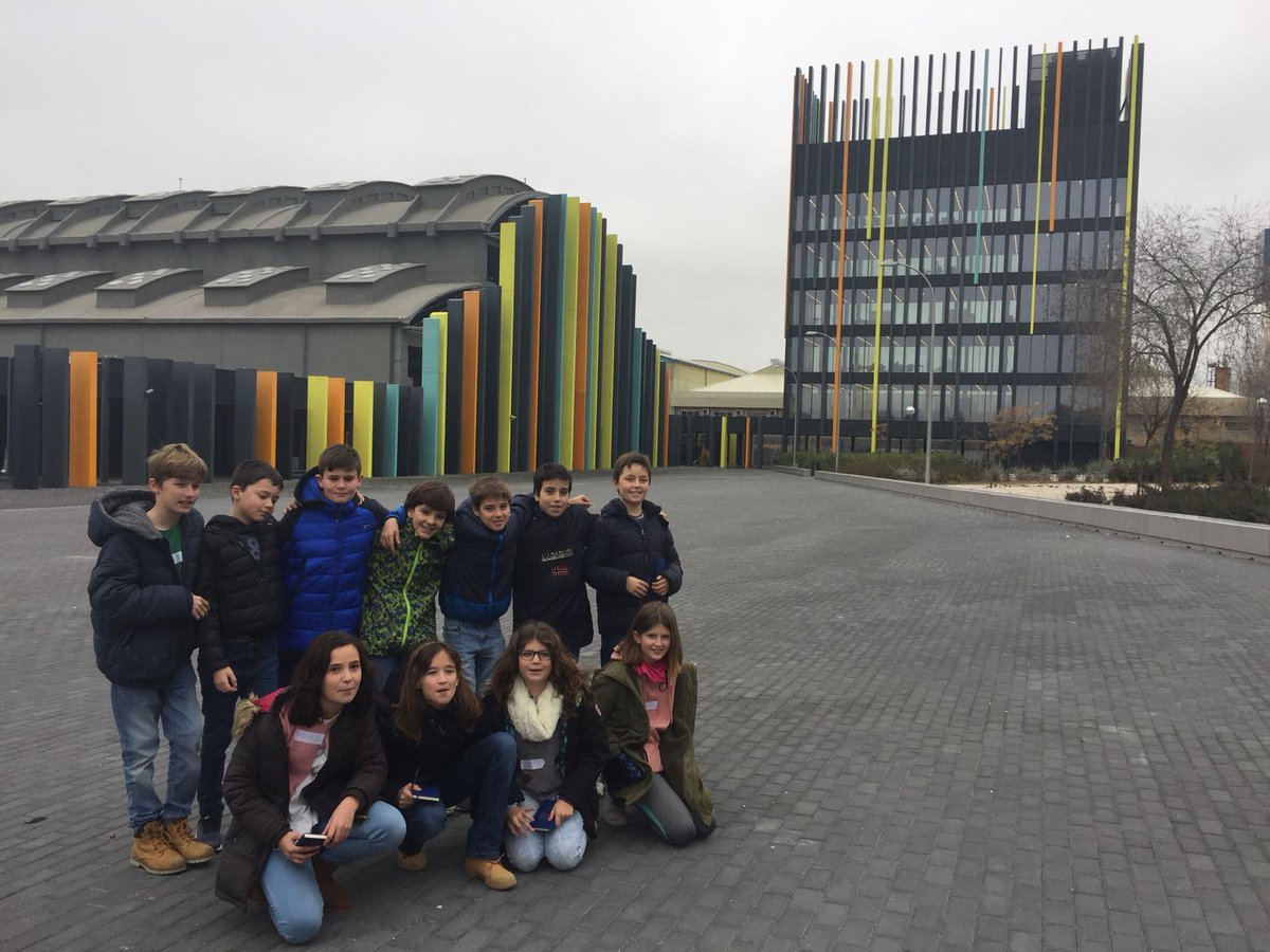 DrawingED25's tweet photo. Terminamos la mañana en @LaNaveMadrid de #Villaverde con el programa Hijos con Talento de las empresas @Ineco_es y @enagas, con el trabajo bien hecho de estos jóvenes #emprendedores del futuro ¡Felicidades a todos los participantes! https://t.co/QxsAdc4Xqw