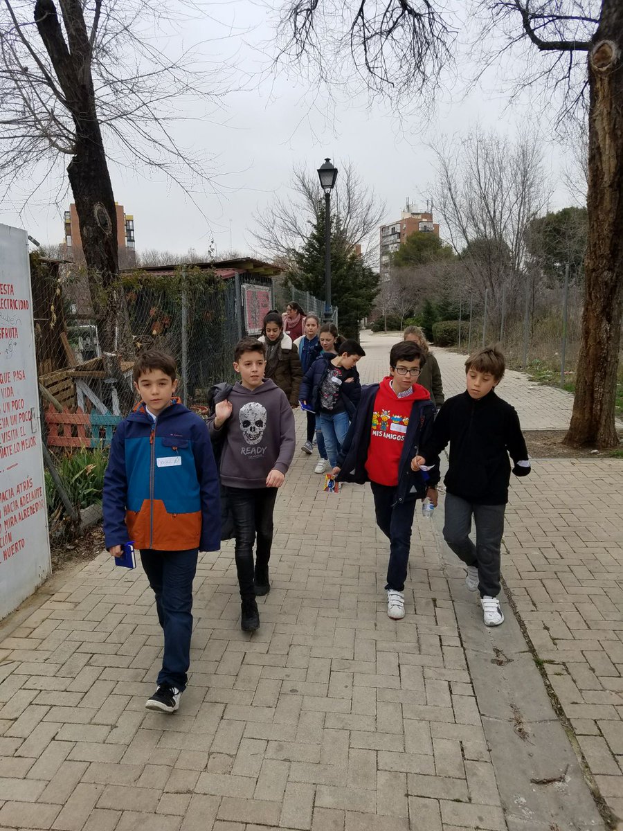 DrawingED25's tweet photo. Terminamos la mañana en @LaNaveMadrid de #Villaverde con el programa Hijos con Talento de las empresas @Ineco_es y @enagas, con el trabajo bien hecho de estos jóvenes #emprendedores del futuro ¡Felicidades a todos los participantes! https://t.co/QxsAdc4Xqw