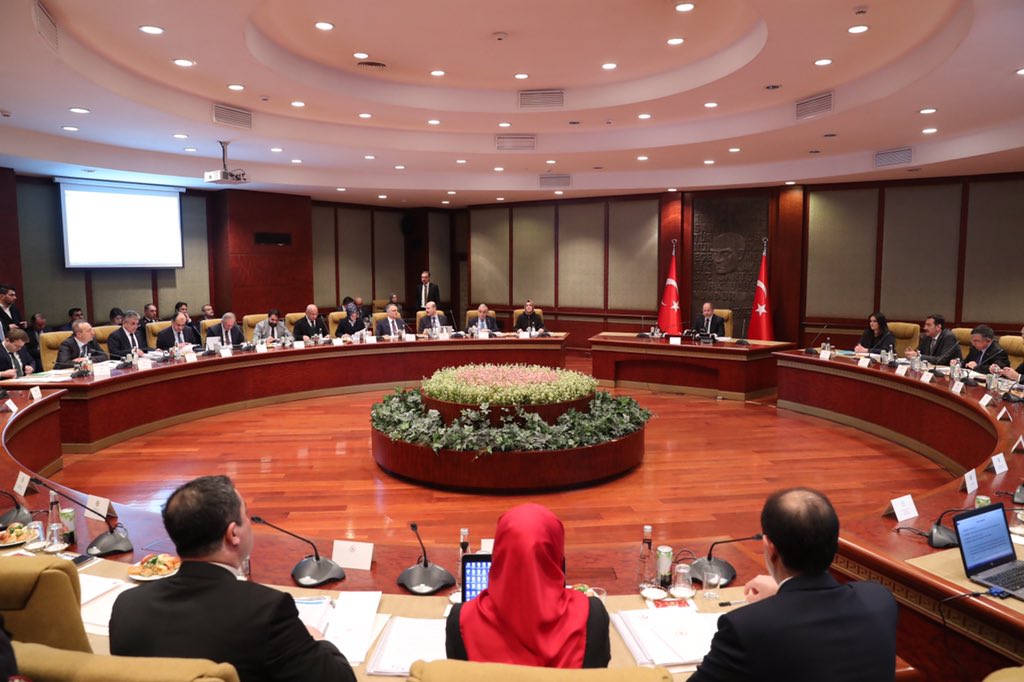 drbetulsayan's tweet photo. Başbakan Yardımcımız Sn. Recep Akdağ'ın başkanlığında düzenlenen Bağımlılıkla Mücadele Yüksek Kurulu Toplantısında, gençlerimizi korumak için yaptığımız çalışmaları değerlendiriyoruz. https://t.co/4lunEP8TFo