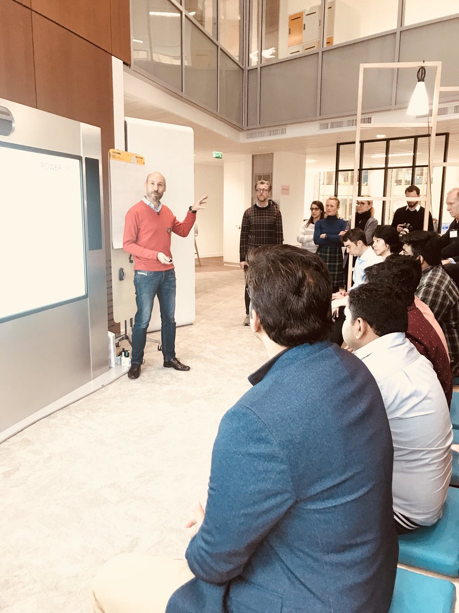 BeMyAppEMEA's tweet image. Rob Horsfall and ‘Why the focus on APIS?’ #recodingbnpp @BNPParibas