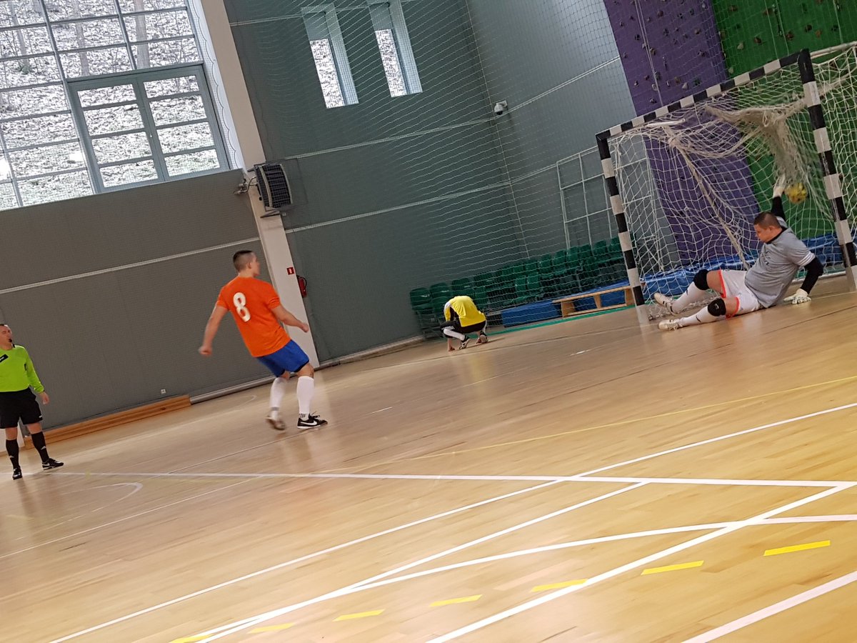 SWFiS_15GBZ's tweet photo. W drugim półfinale pomiędzy #2ORel Przasnysz ⚽ #9bdow Białobrzegi rozstrzygnięciem meczu były rzuty karne⚽ Więcej szczęścia miała drużyna z Przasnysza (8:7) @ZAWISZACY @JGromadzinski @Polska_Zbrojna @MSiT_GOV_PL @DGeneralneRSZ @LaczyNasPilka https://t.co/Daf5yxcTej