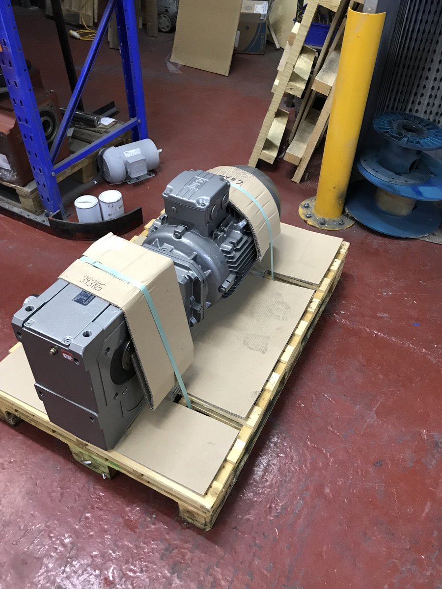 EBennettElec's tweet image. 18-5kw Helical Bevel watt geared motor ready to be shipped to a customer in Cheshire #wattdrive #gotoguysforgearunits
