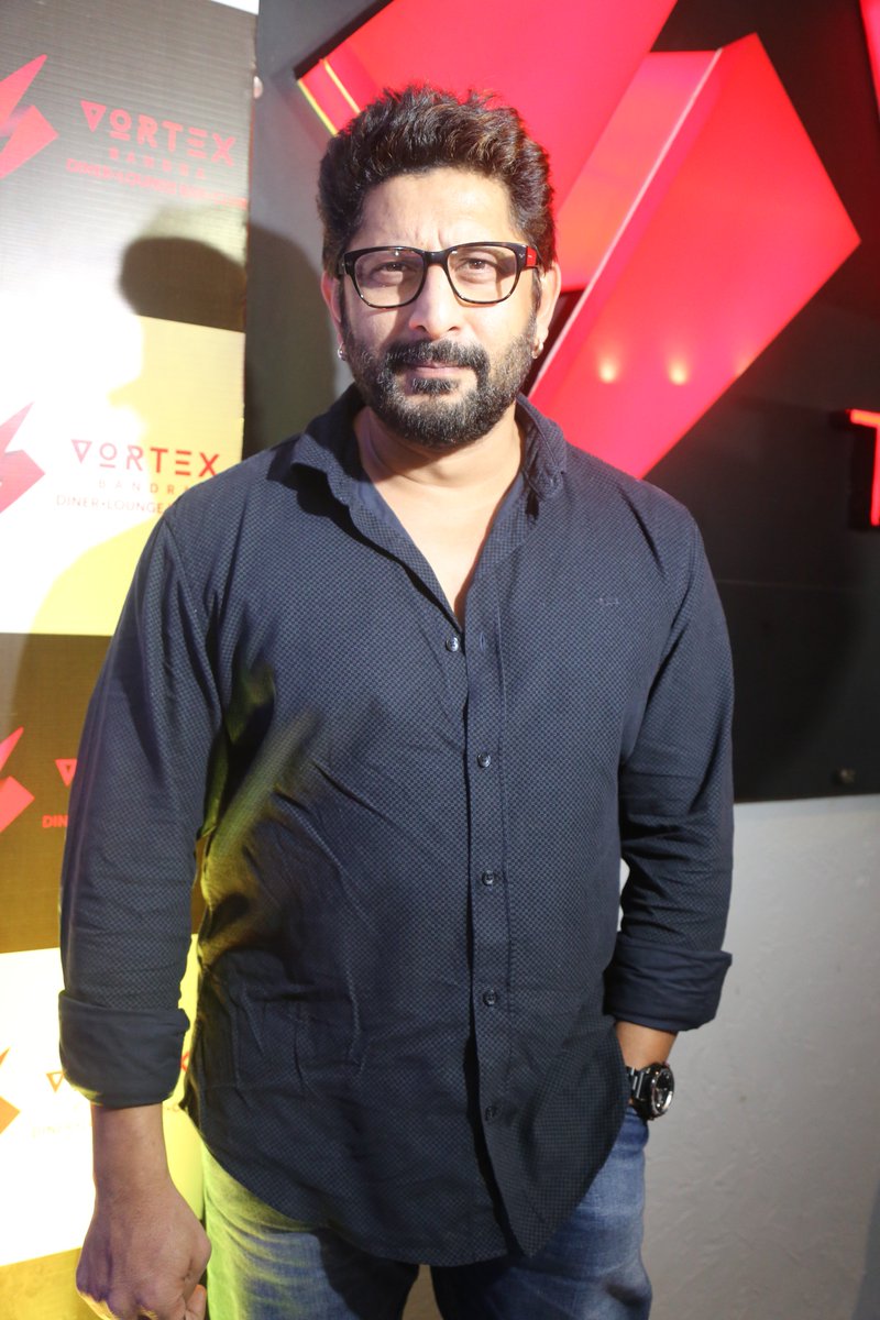 Vortexbandra's tweet photo. With an array of stars that made #ValentinesAtVortex memorable at the sensational launch party of #KabhiKabhi, the remix king @akbarsami_sami wooed the crowd with his infectious love track that is hard to get over it. 
Love was totally in the air! #VortexBandra Take a glimpse! <3 https://t.co/qrot2IeXgd