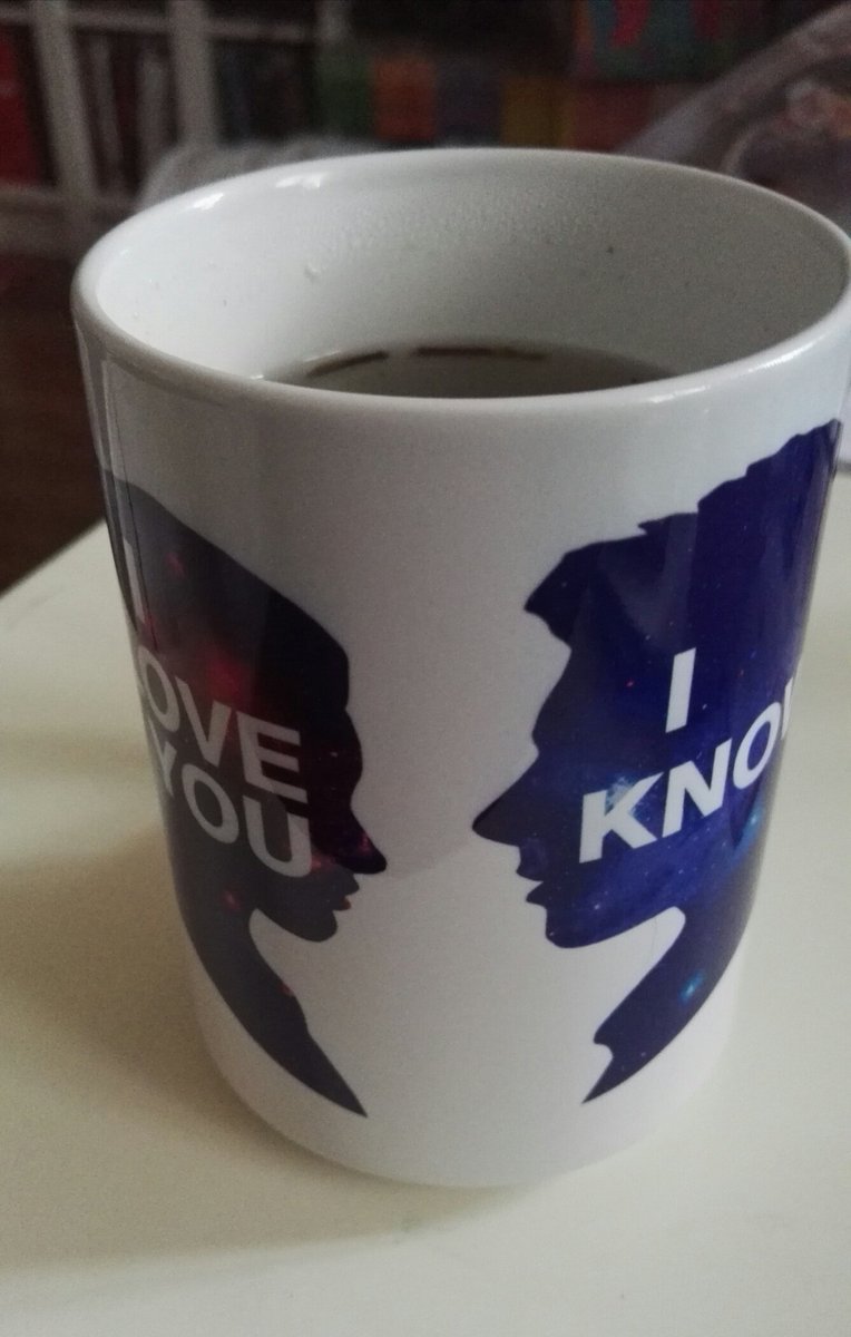 krytykblog's tweet photo. Wczoraj dzięki Alicji odkryliśmy jedną z najsmaczniejszych ofert na restauracyjnej mapie Łodzi (#Affogato), po czym ukołysaliśmy zmysły na koncercie #Smolik & #KevFox w @KlubWytwornia.
+ TO CUDO!
A jak tam Wasze Walentynki? ;)
#cosmiclove #geek #love #starwars #ValentinesDay https://t.co/FjwLlO8A3D
